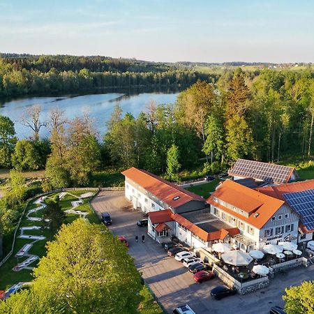 Traditions-Gasthaus Bayrischer Hof ลอยท์เคียร์ช อิม อัลล์กอย ภายนอก รูปภาพ