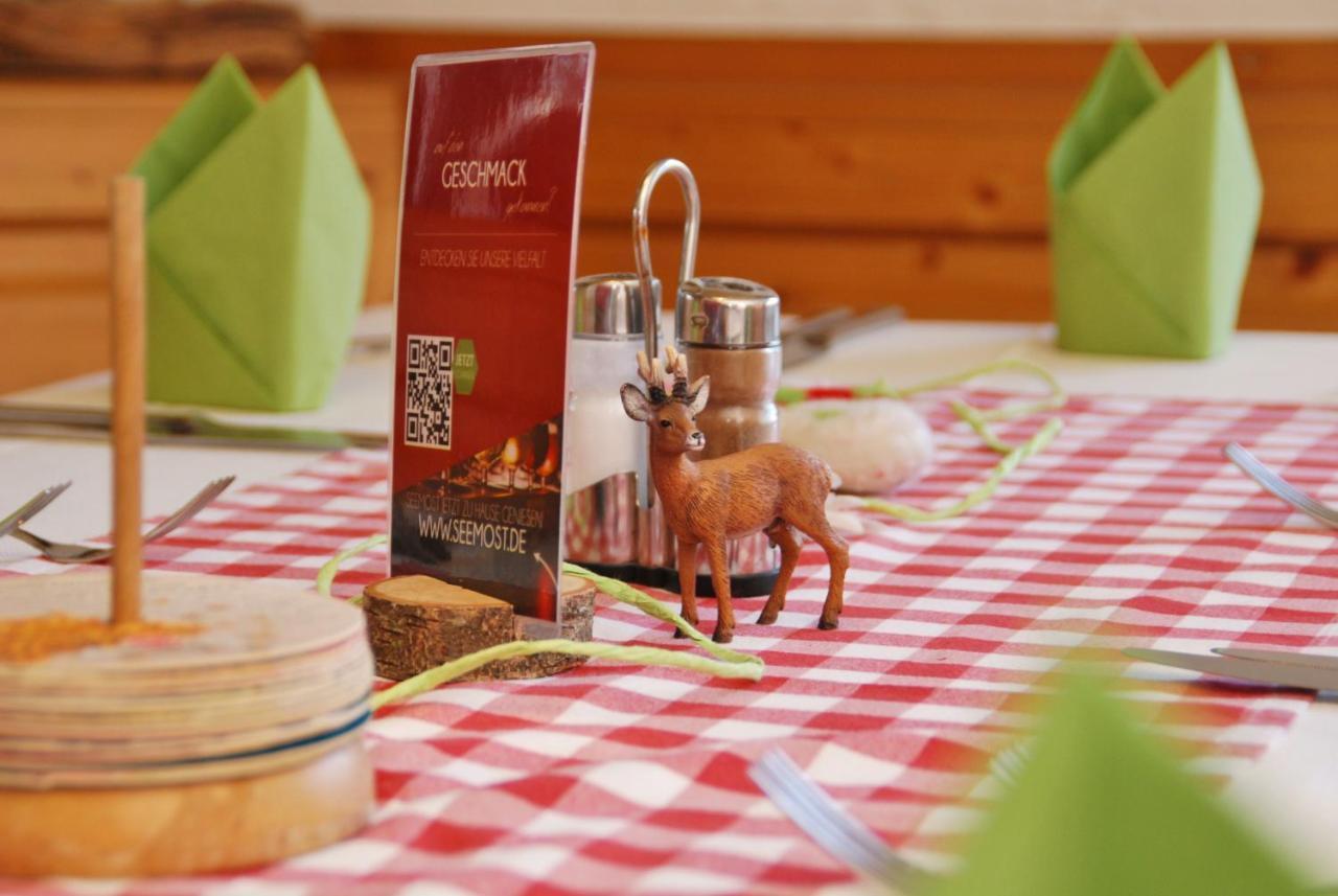 Traditions-Gasthaus Bayrischer Hof ลอยท์เคียร์ช อิม อัลล์กอย ภายนอก รูปภาพ