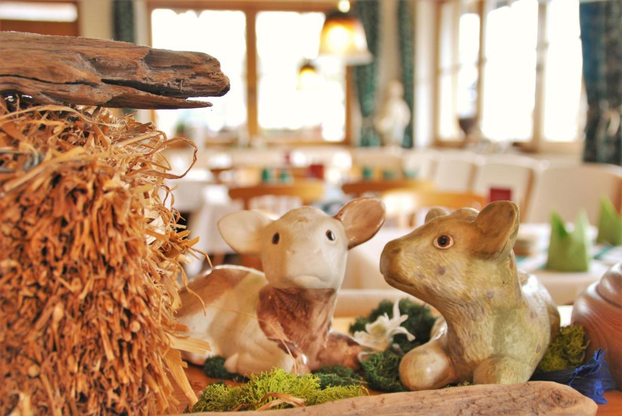 Traditions-Gasthaus Bayrischer Hof ลอยท์เคียร์ช อิม อัลล์กอย ภายนอก รูปภาพ