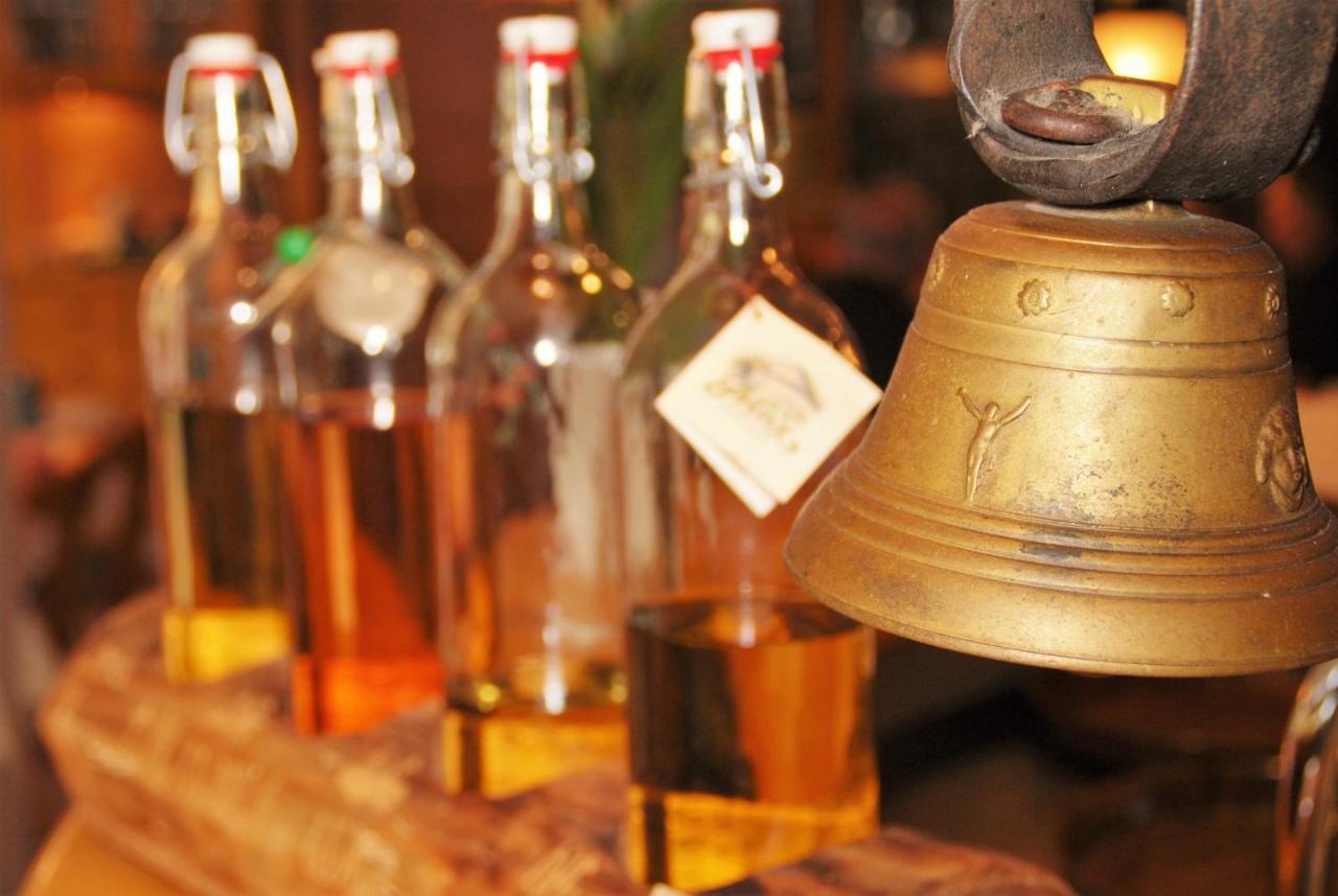 Traditions-Gasthaus Bayrischer Hof ลอยท์เคียร์ช อิม อัลล์กอย ภายนอก รูปภาพ